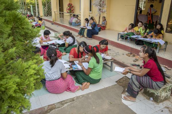 young women learn at a reintegration center in Myanmar photo:@Tdh/Gonzalo Bell
